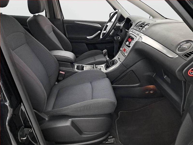 Ford S-MAX (2009) 2.0 TDCi, 7 míst, Tempomat - fotka 9 z 20