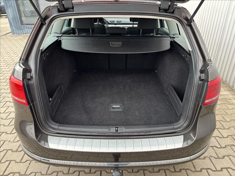 Volkswagen Passat Variant 1,4 TSi Comfortline - fotka 11 z 13