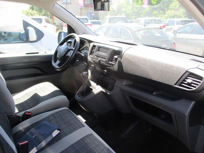 Peugeot Expert (2016) 2,0 HDi - fotka 5 z 11