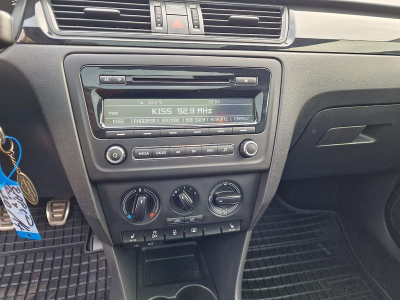 Škoda Rapid 1,2TSI 77KW STYLE+ PANORAMA - fotka 14 z 19
