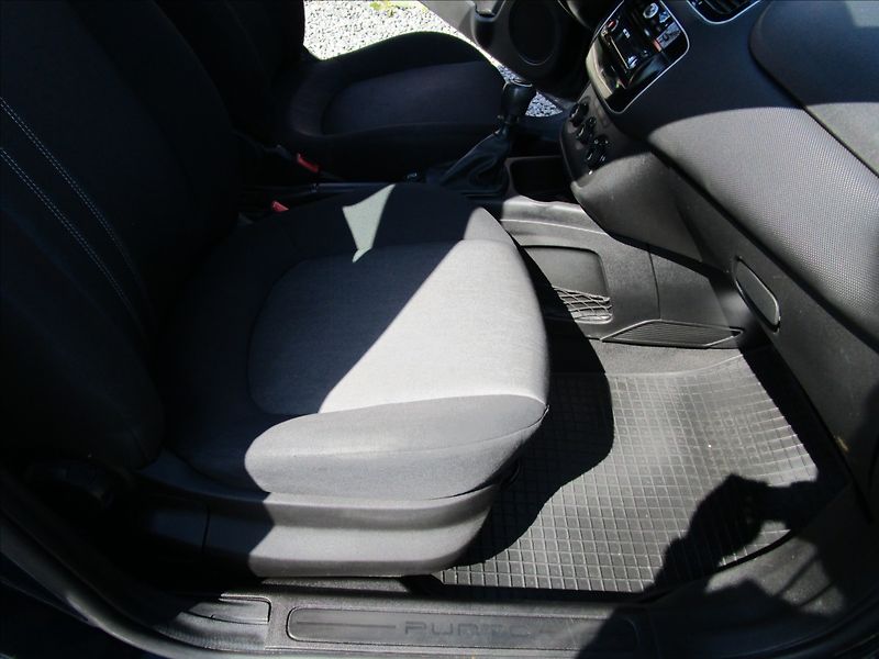 Fiat Punto 1.4 i, CNG, klima - fotka 16 z 36