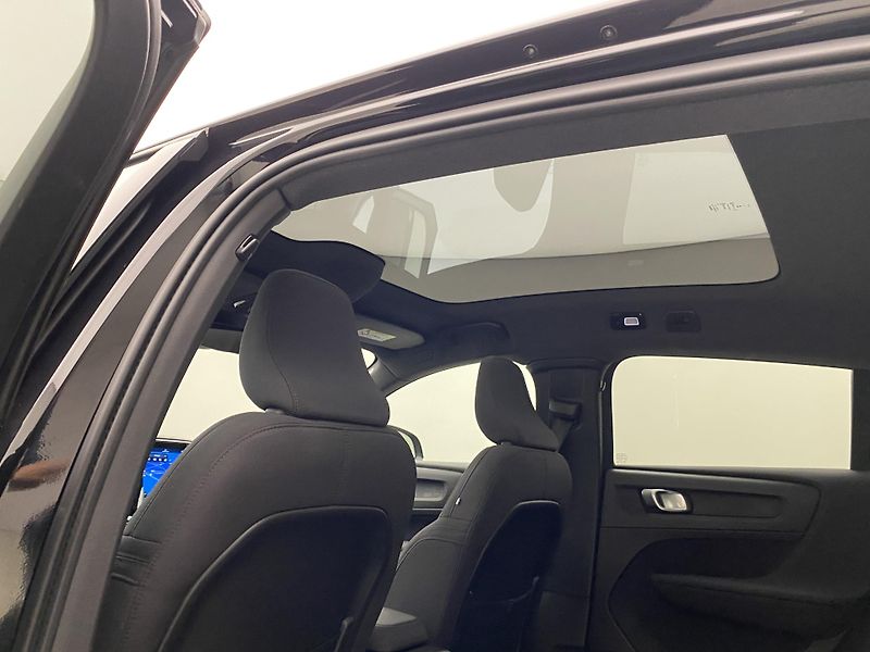 Volvo EC40 TWIN AWD BLACK EDITION ULTRA - fotka 34 z 68