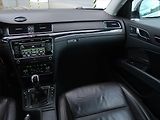 Škoda Superb (2012) Laurin&Klement 2.0 TDI, Xenony - náhled 8