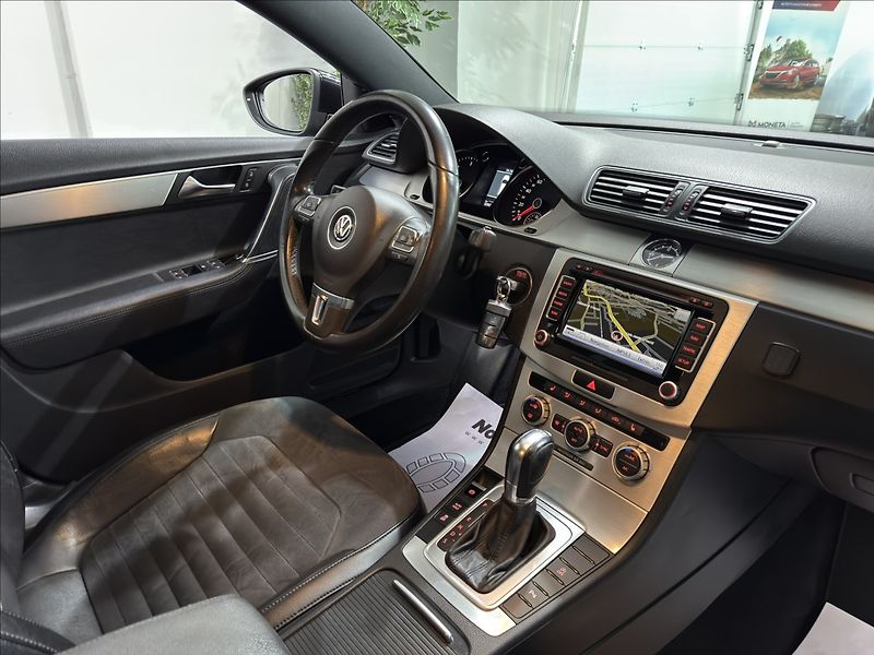 Volkswagen Passat 2,0   TDI DSG HIGHLINE BIXEN - fotka 23 z 42