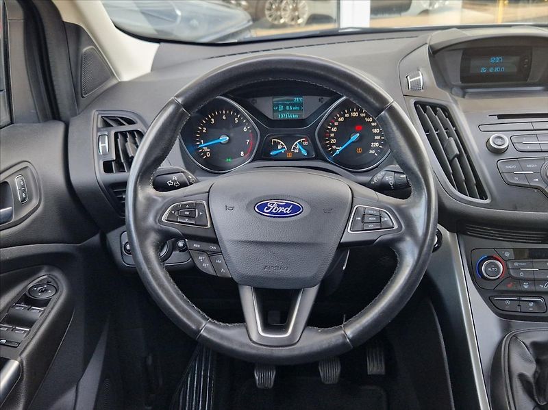 Ford Kuga 1,5 i EB 88kW AC VÝHŘEV NOVSTK - fotka 21 z 36