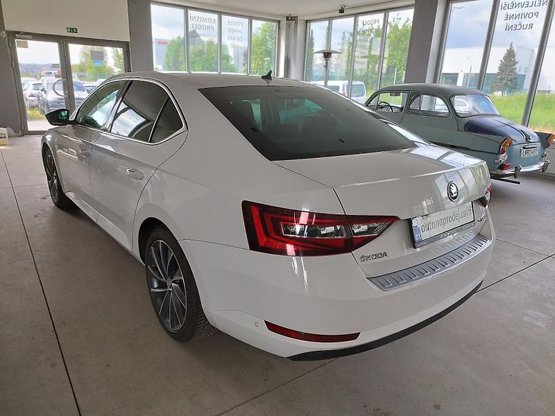 Škoda Superb (2017) TDI,110KW,L&K,DSG,NAVI,LED - fotka 7 z 33