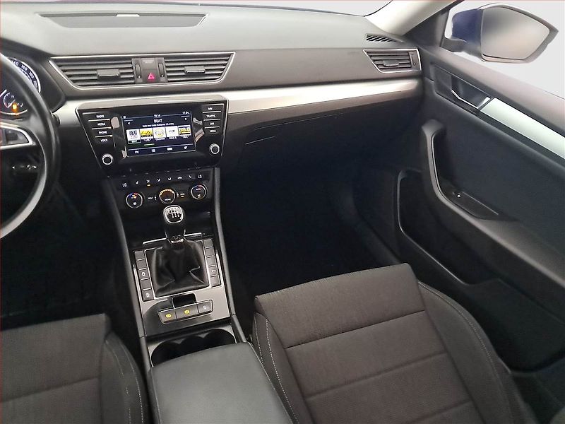 Škoda Superb (2016) Ambition 2.0 TDI, Navi - fotka 8 z 16