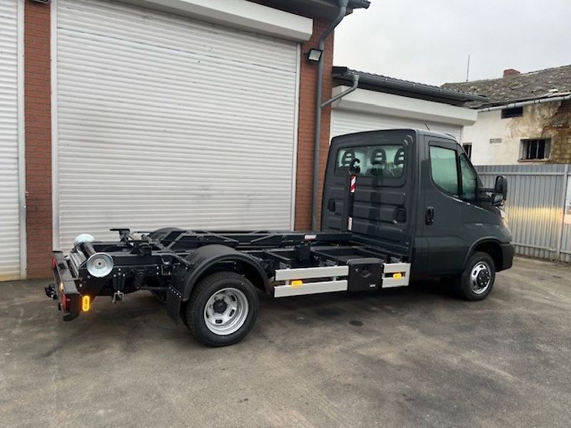 Iveco Daily (2026) 70C18H, klima - fotka 3 z 3