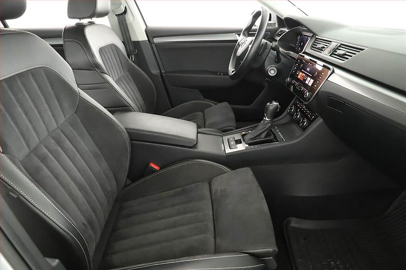 Škoda Superb (2021) 2.0 TSI - fotka 7 z 19