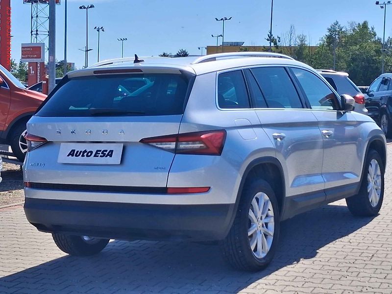Škoda Kodiaq (2020) 2.0 TDi 4x4, ČR, Style, DSG - fotka 3 z 22