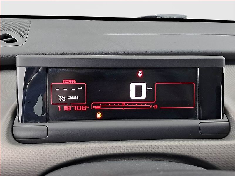 Citroën C4 Cactus (2016) 1.2 PureTech, Tempomat - fotka 11 z 15