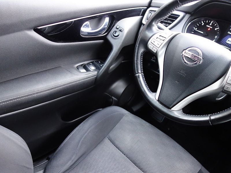Nissan Qashqai (2017) 1.5dCi 81kW 6MAN -VÝBAVA! - fotka 12 z 42
