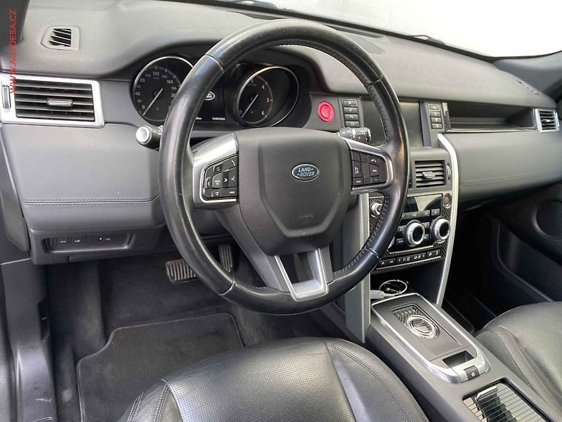 Land Rover Discovery Sport (2017) 2.0 TD4 4x4, AT, bixen, panor - fotka 15 z 21