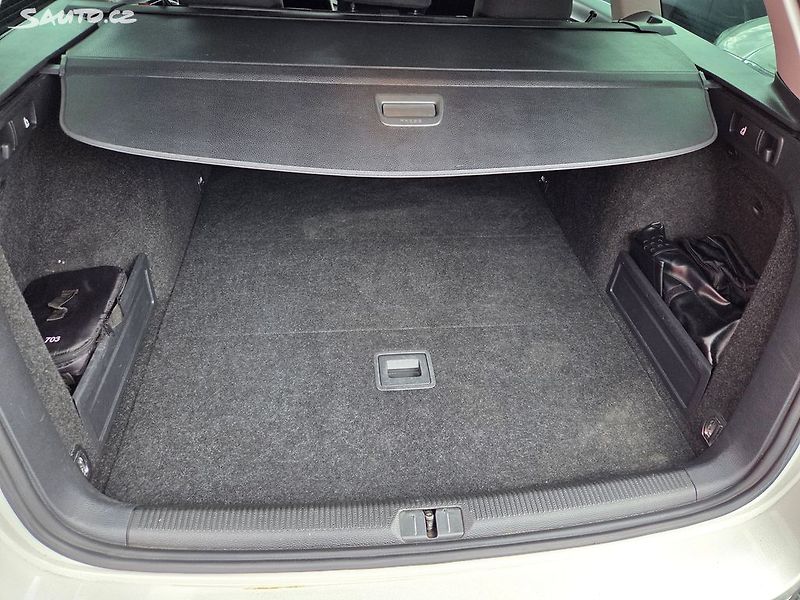 Volkswagen Passat (2011) 1.4i CNG Automat Nová STK - fotka 19 z 23
