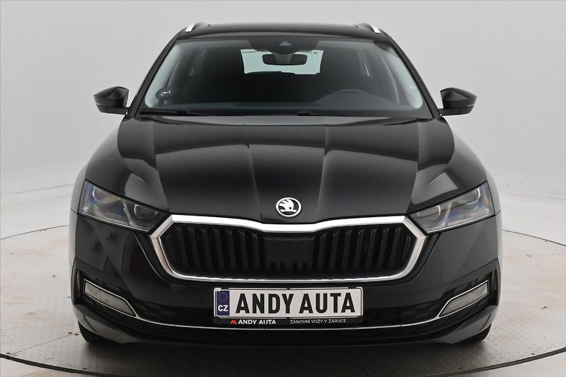 Škoda Octavia 2,0 TDI 110 kW DSG MATRIX LED - fotka 2 z 33