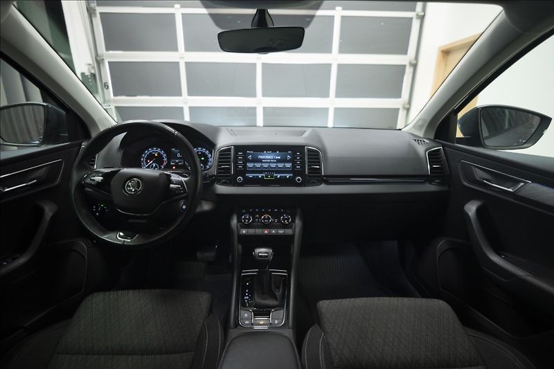 Škoda Karoq 2,0 TDI DSG KEYLESS VÝHŘEV ČR - fotka 14 z 38
