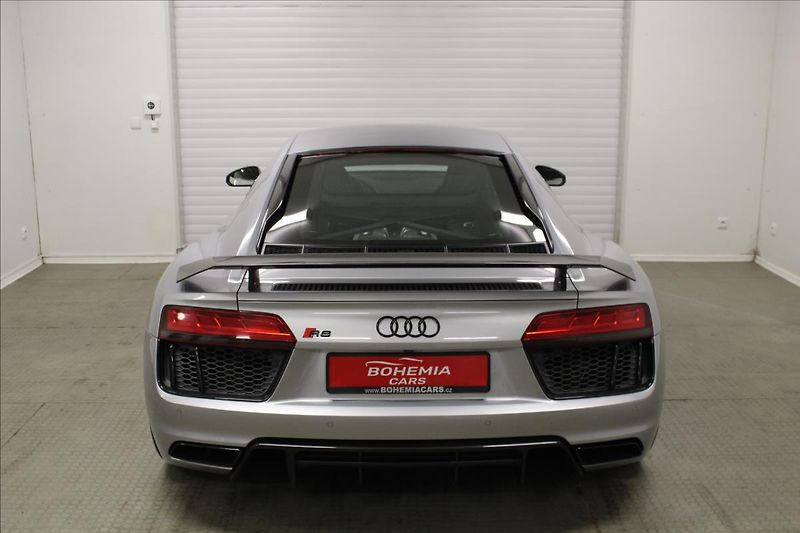 Audi R8 5,2 FSI V10 plus QUATTRO Ceram - fotka 5 z 41