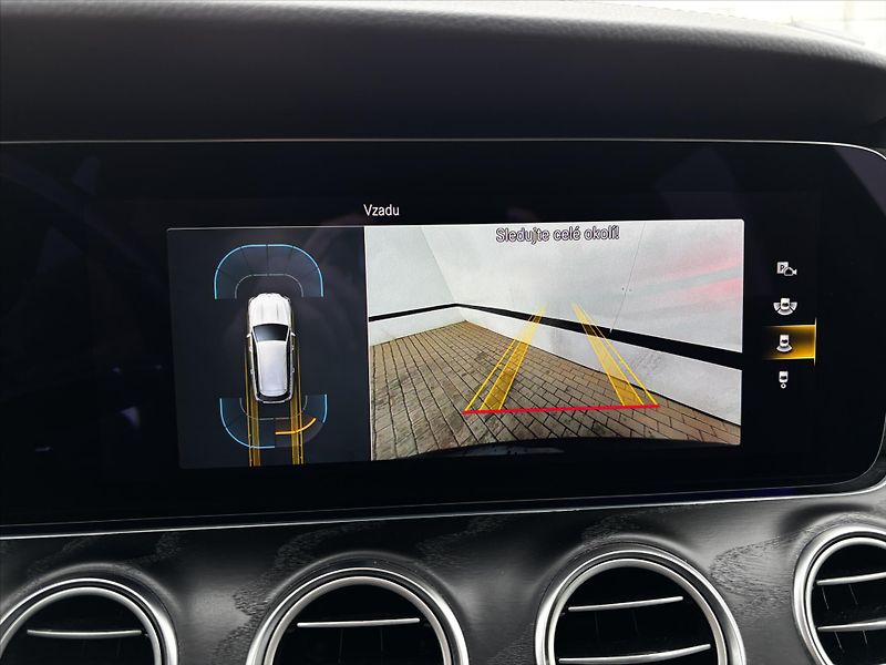 Mercedes-Benz Třídy E 300de 4MATIC TAŽNÉ DPH - fotka 20 z 33
