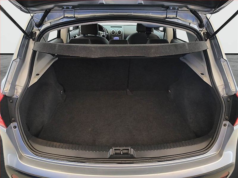 Nissan Qashqai (2013) 1.6 dCi, 4X4, Serv.kniha - fotka 14 z 20