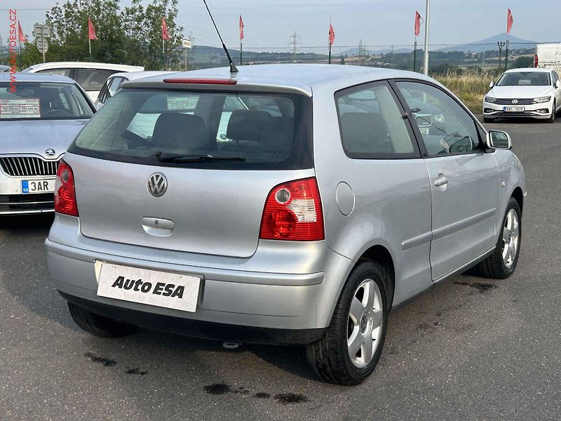 Volkswagen Polo (2002) 1.4 MPi, El. okna - fotka 4 z 15