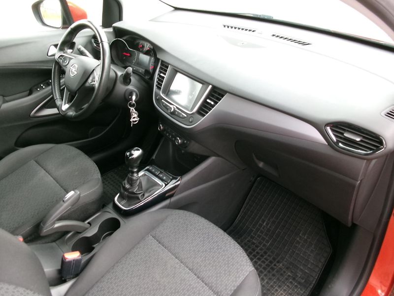 Opel Crossland X (2020) 1,2 PT MAN ČR 1.MAJ - fotka 15 z 26