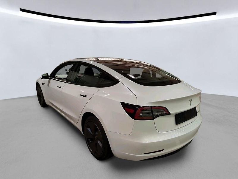 Tesla Model 3 LONG RANGE DUAL MOTOR SOH 97% - fotka 3 z 12