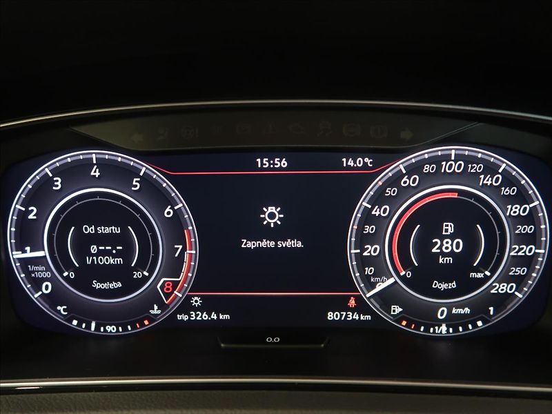 Volkswagen Golf 2,0 TSI 180kW GTI Performance - fotka 24 z 41