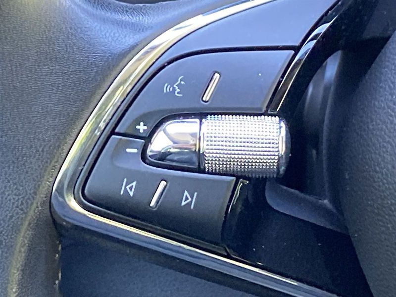 Škoda Karoq (2023) 2.0 TDI 4x4 DSG Ambition - fotka 21 z 32