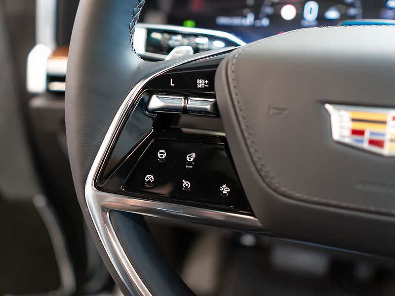 Cadillac Escalade (2026) 6.2 ESV Sport Platinum 2026 - fotka 19 z 50