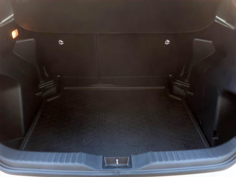 Toyota Yaris Cross (2022) 1.5 VVT-i - fotka 13 z 17