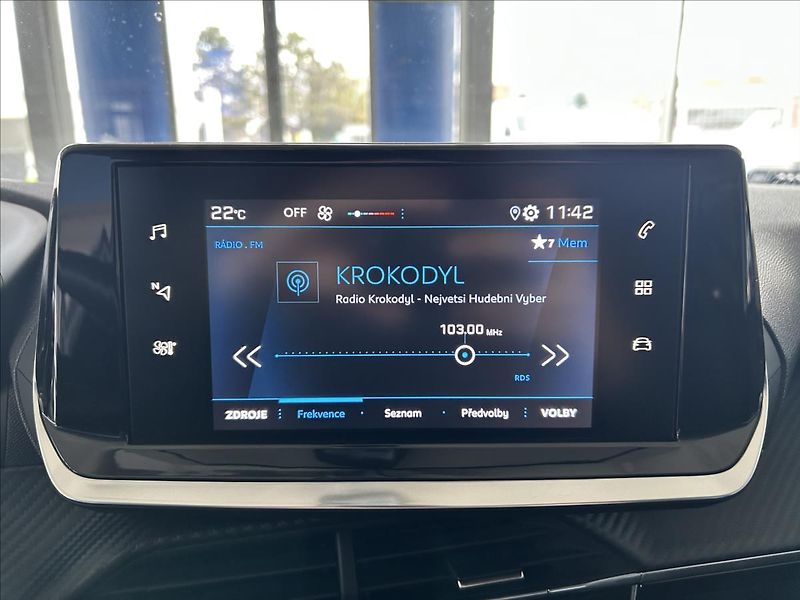 Peugeot 208 1,2   PureTech,PŮVOD ČR - fotka 13 z 23