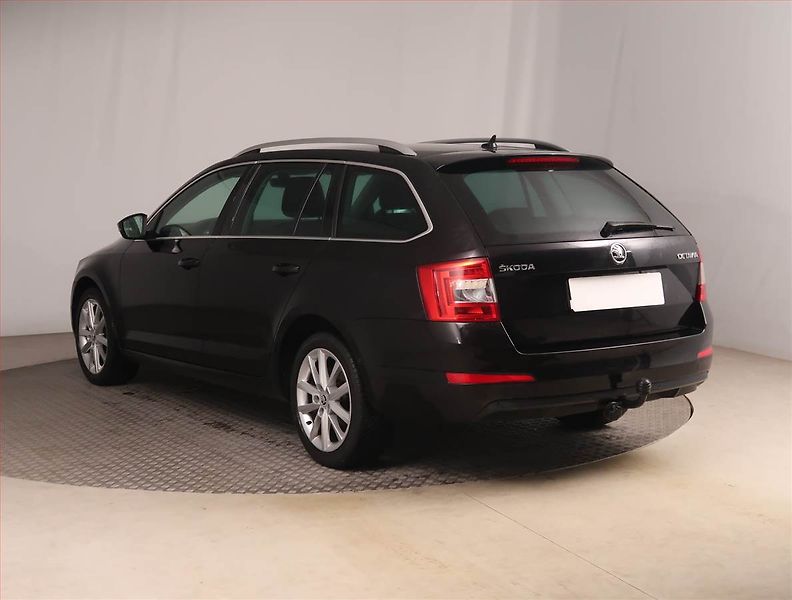 Škoda Octavia (2016) Style Plus 1.6 TDI, Automat - fotka 4 z 20