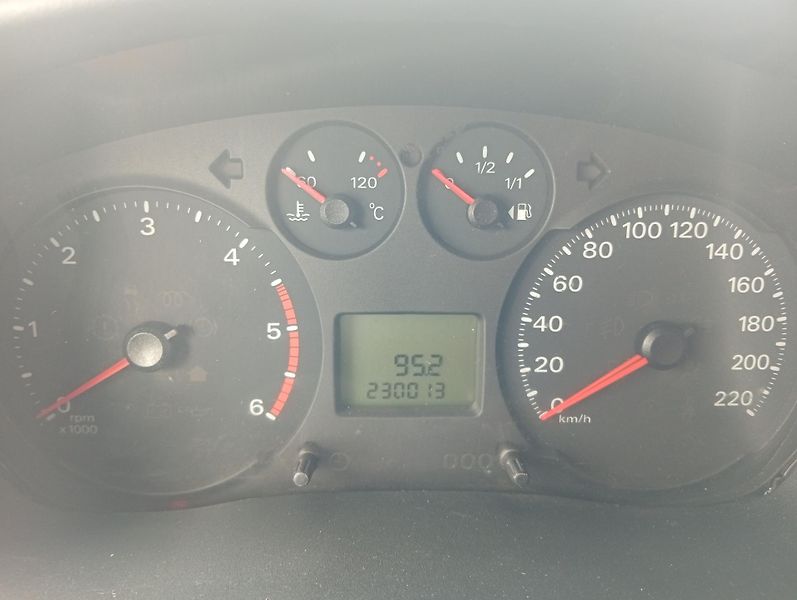 Ford Transit 2.2 TDCi, 63 kW, nová STK - fotka 13 z 16