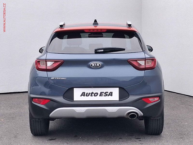 Kia Stonic (2019) 1.4i, ČR, Navi, kamera - fotka 5 z 18