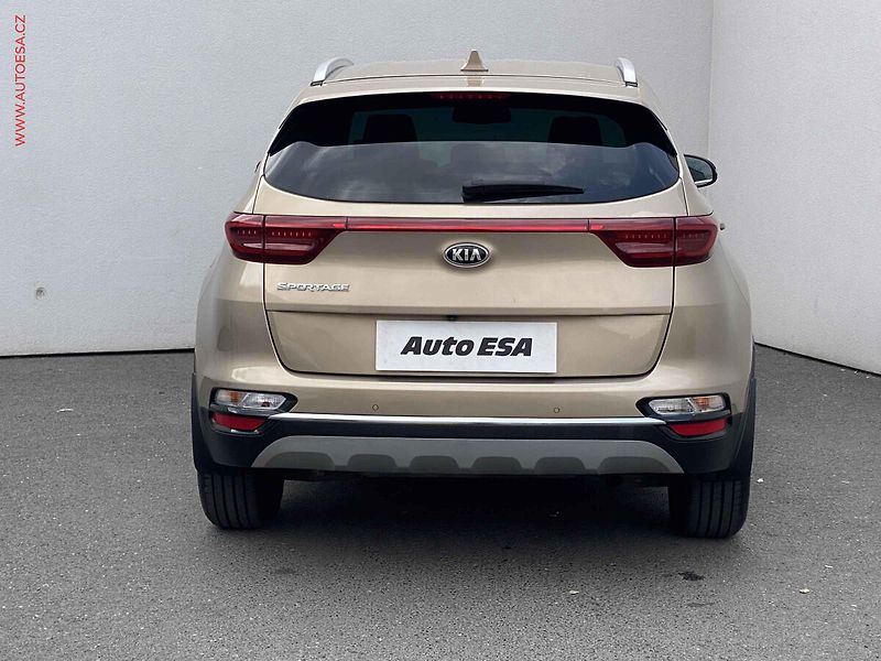 Kia Sportage (2020) 1.6 GDi, 1.maj,ČR, AC, park - fotka 5 z 18