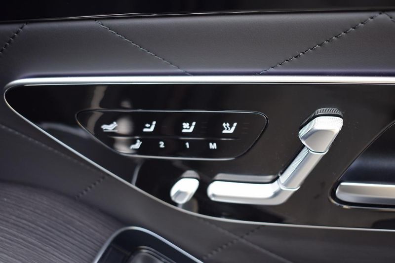 Mercedes-Benz Třídy S (2023) S400d AMG L 4M/360/Masáže/HUD/ - fotka 34 z 56