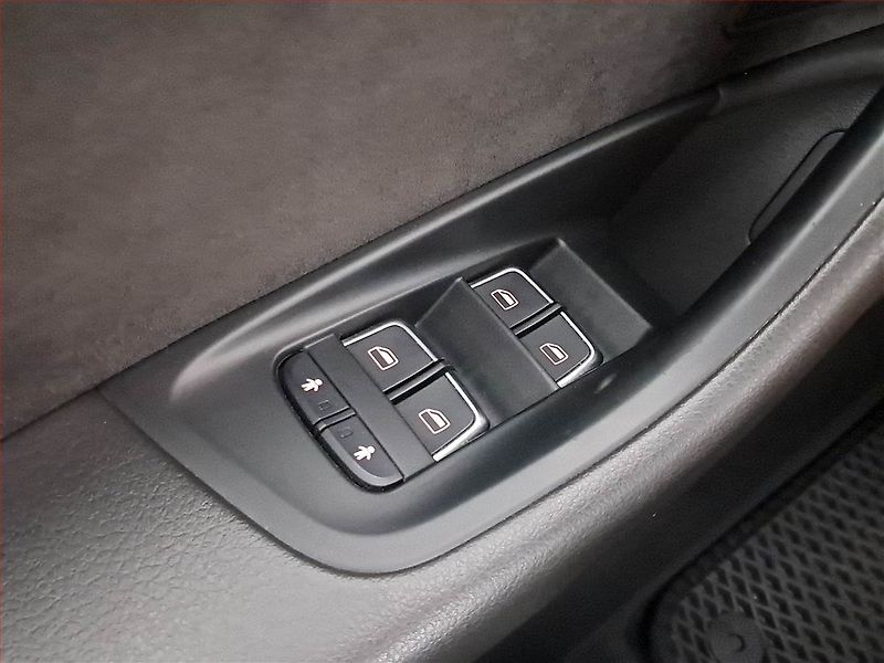 Audi A6 (2014) 3.0 TDI, 4X4, Automat, Kůže - fotka 17 z 19