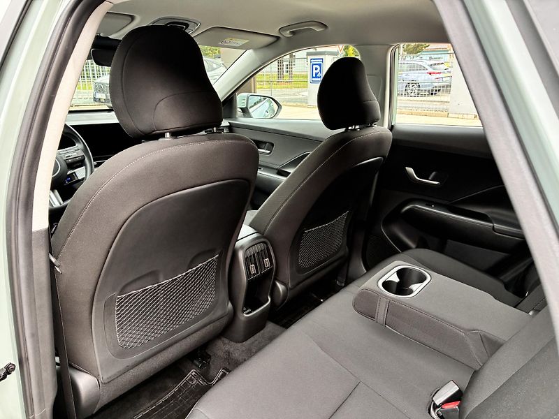 Hyundai Kona 1.0-88KW,AUTOMAT REZERVACE - fotka 12 z 34