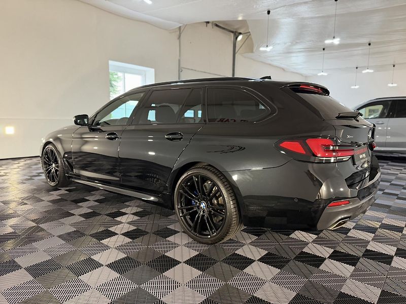 BMW Řada 5 530d xDrive M-Sport Laser FCL - fotka 8 z 48