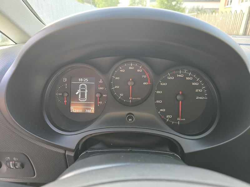 Seat Leon (2011) Copa - fotka 11 z 23