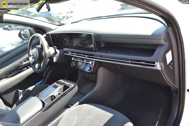 Hyundai Tucson 1,6 T-GDI PHEV 4WD AT 20 YEARS - fotka 15 z 75