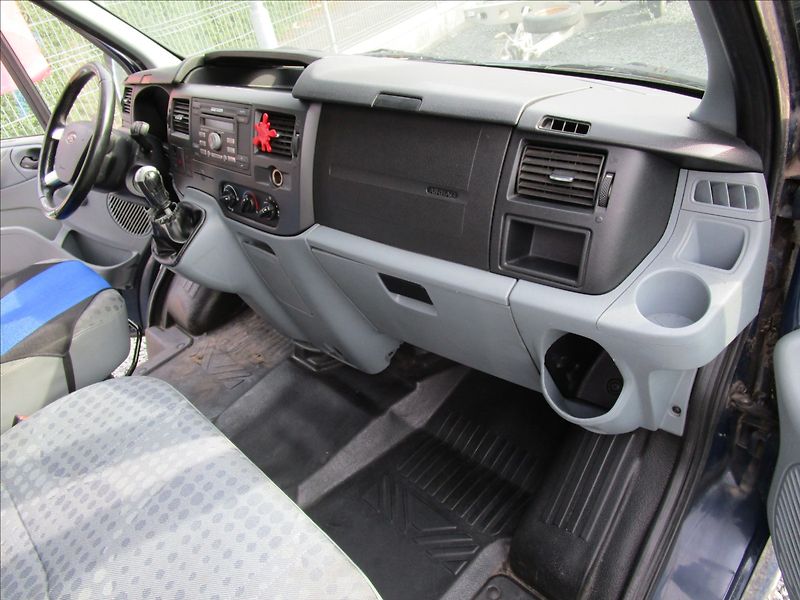 Ford Transit 260S 2.2TDCi Klima, 6 míst - fotka 15 z 39