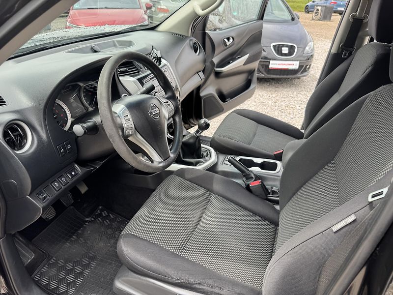 Nissan Navara (2017) 2.3DCi,4x4,TAŽNÉ,DPH - fotka 14 z 37