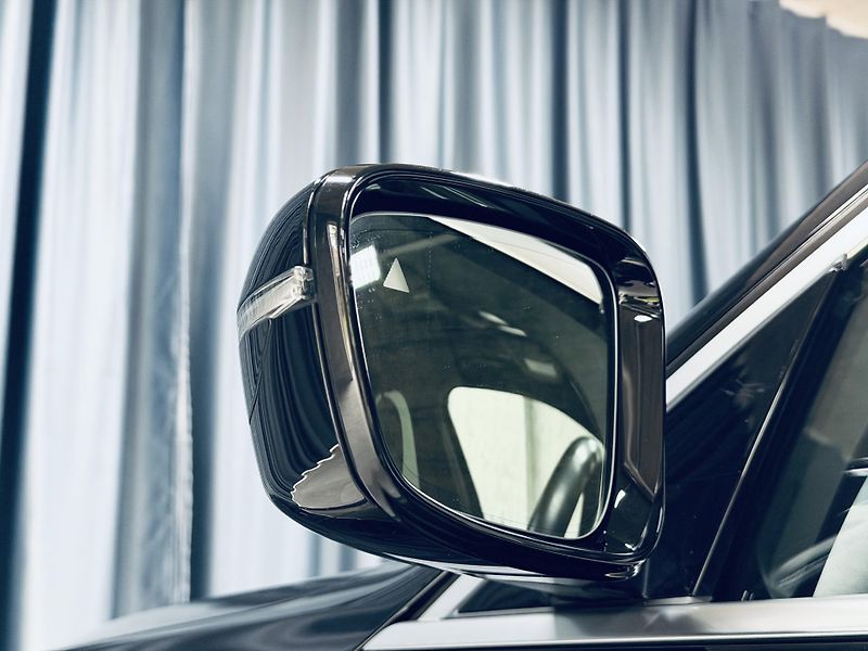 BMW Řada 3 (2023) 330d*xDRIVE*M-PAKET*ZÁR*TAŽNÉ - fotka 11 z 41