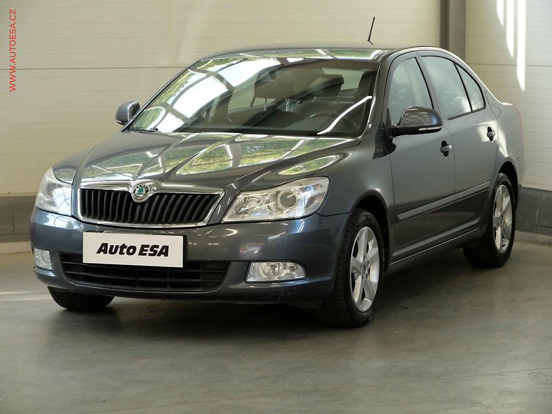 Škoda Octavia (2011) 1.6 TDi, ČR, AC, temp. STK7 - fotka 3 z 18
