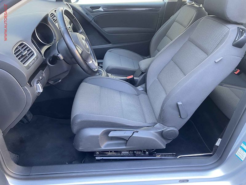 Volkswagen Golf (2009) 1.4 TSi, AC, park.čidla - fotka 9 z 14