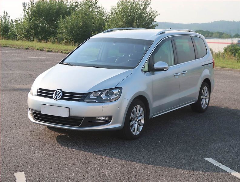 Volkswagen Sharan (2015) Highline 2.0 TDI, 4X4, 7 míst - fotka 2 z 13