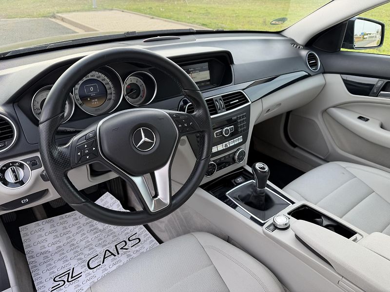 Mercedes-Benz Třídy C 180 CGI NAVI MANUAL SERVISKA - fotka 11 z 48
