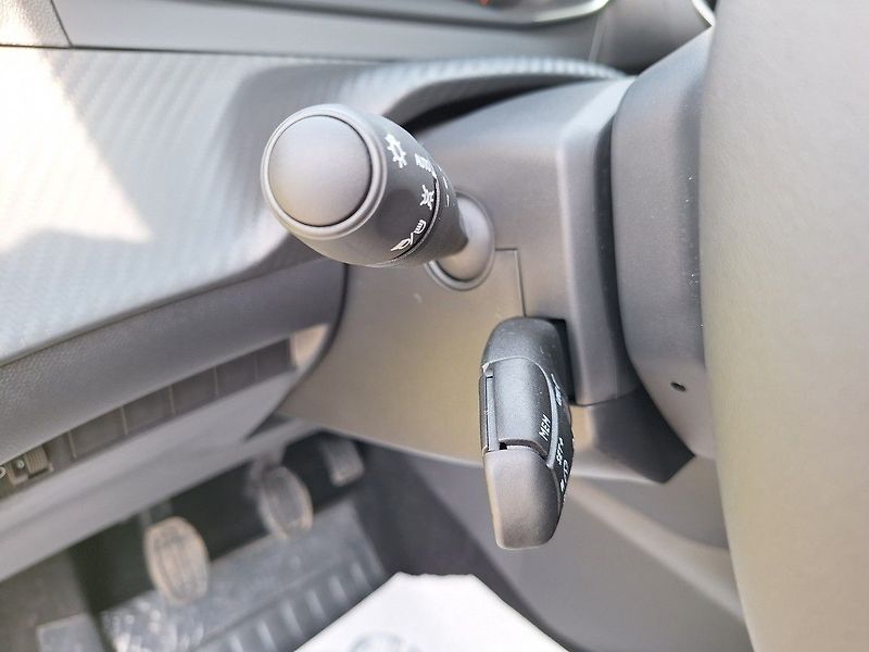 Peugeot 208 (2026) STYLE Turbo 100 MAN6 - fotka 15 z 19