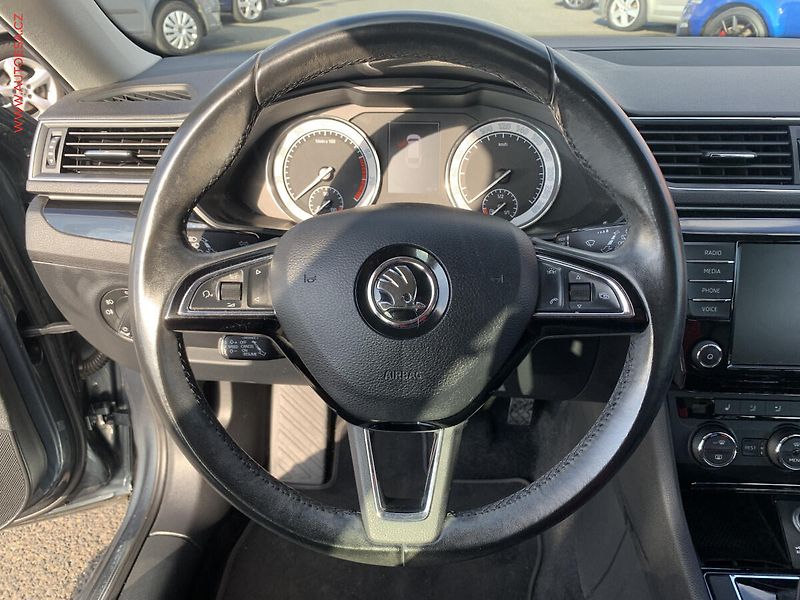 Škoda Superb (2016) 1.8 TSi, 1.maj,ČR, L&K, DSG - fotka 13 z 21